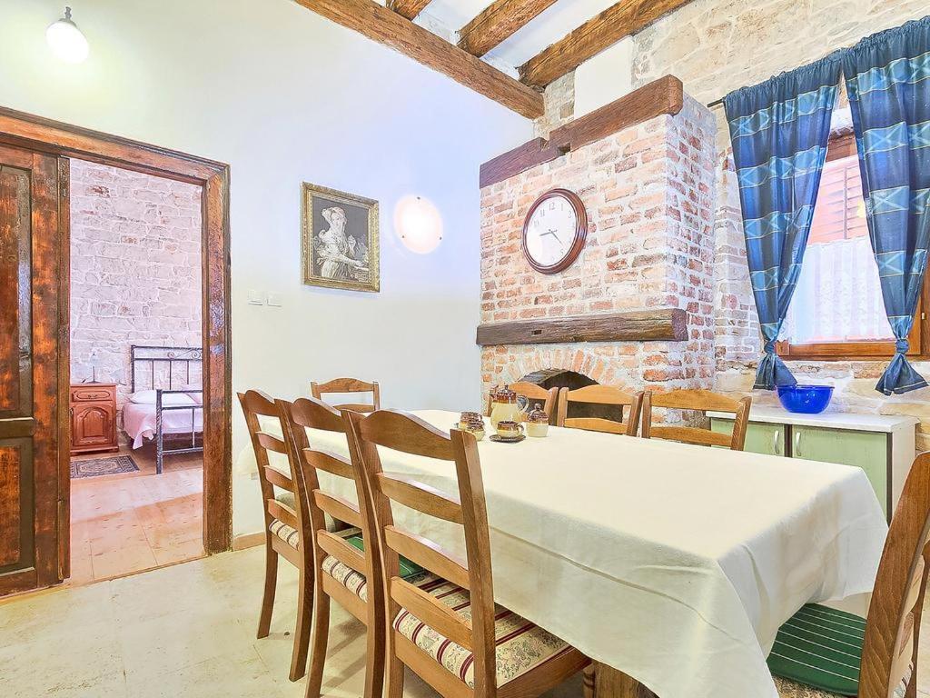 Aurelia * Barat (Porec)